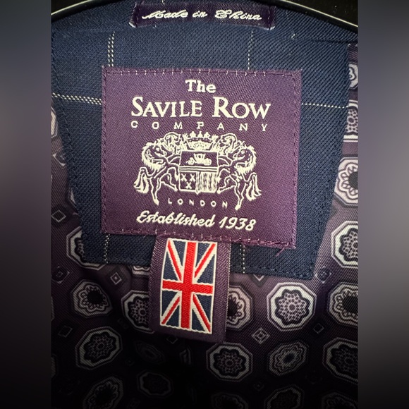 Immaculate condition Saville Row Men’s full suit. Worn once for pictures! - Picture 9 of 9